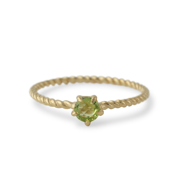 Silberring mit 4mm Peridot, 18ct vergoldet