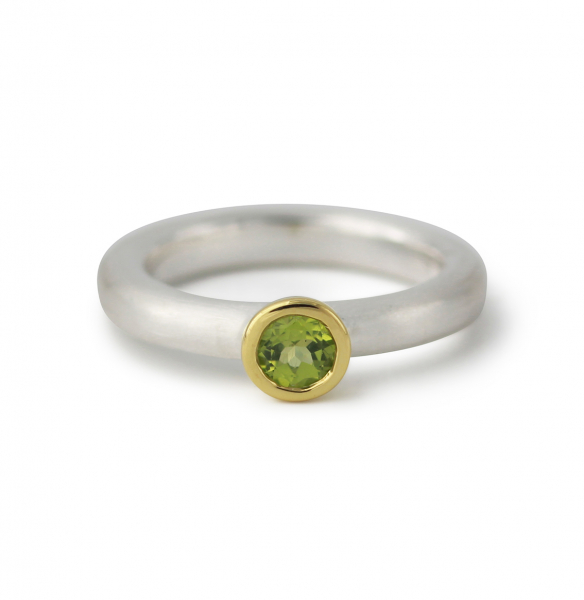 Silberring teilvergoldet mit Peridot | Strack round