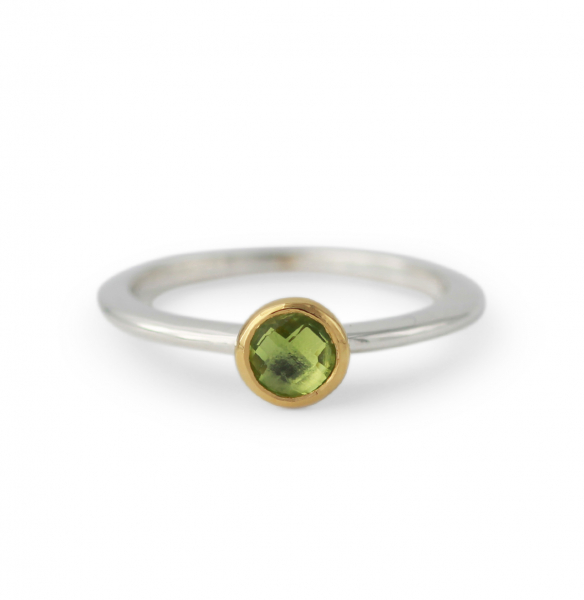 Silberring teilvergoldet mit Peridot | Fine flat